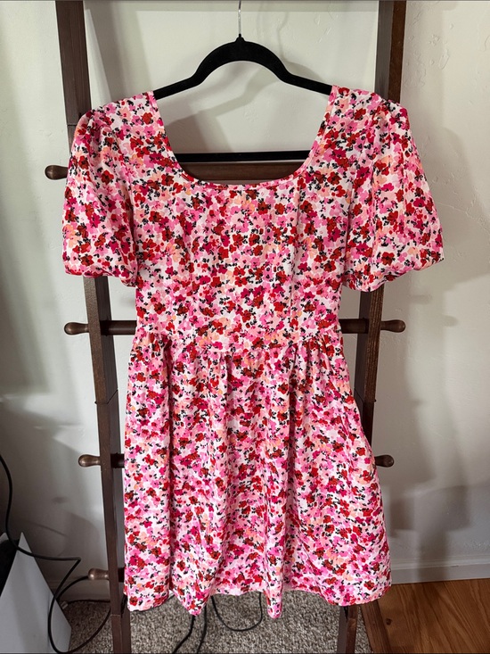 SHEIN Dresses & Skirts - SHEIN Pink Floral Square-Neck Short Sleeve Dress